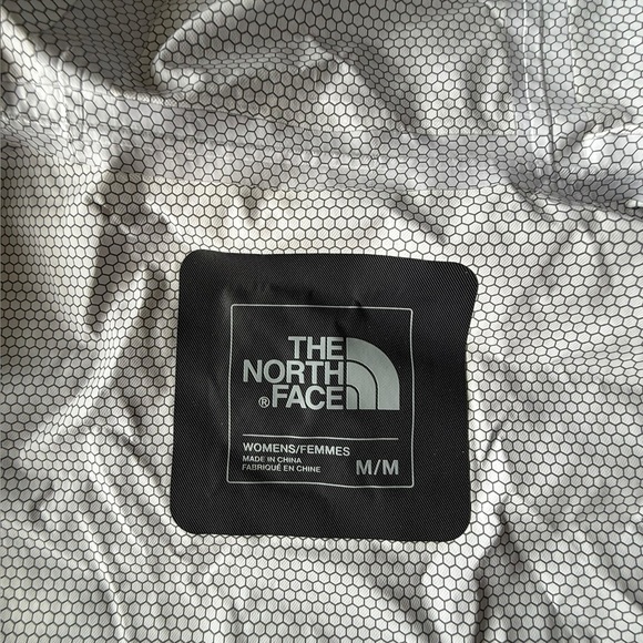 The North Face HyVent 2.5L Rain Jacket, Women’s Med - Picture 8 of 13